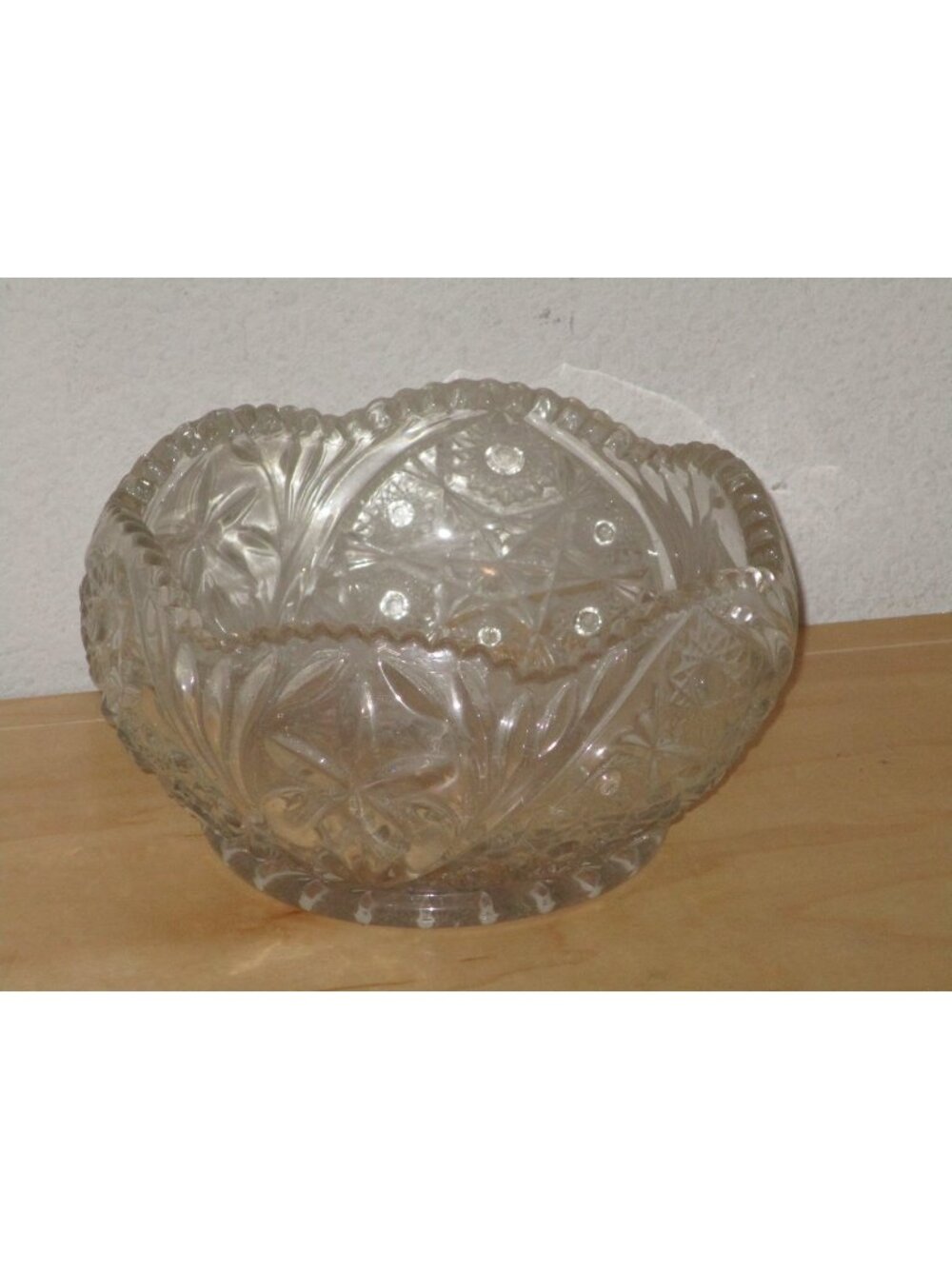 L.. E. Smith Glass Crystal Company Bowl Sawtooth Rim Clear Glass 7" Wide VTG